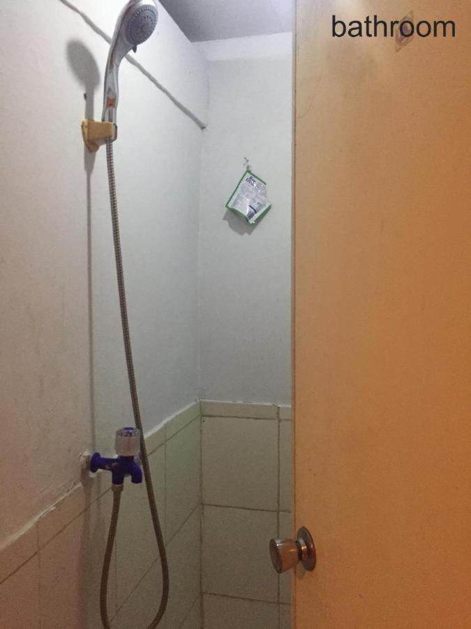 Hostal Kos Omah Yanto 19 Yakarta Exterior foto